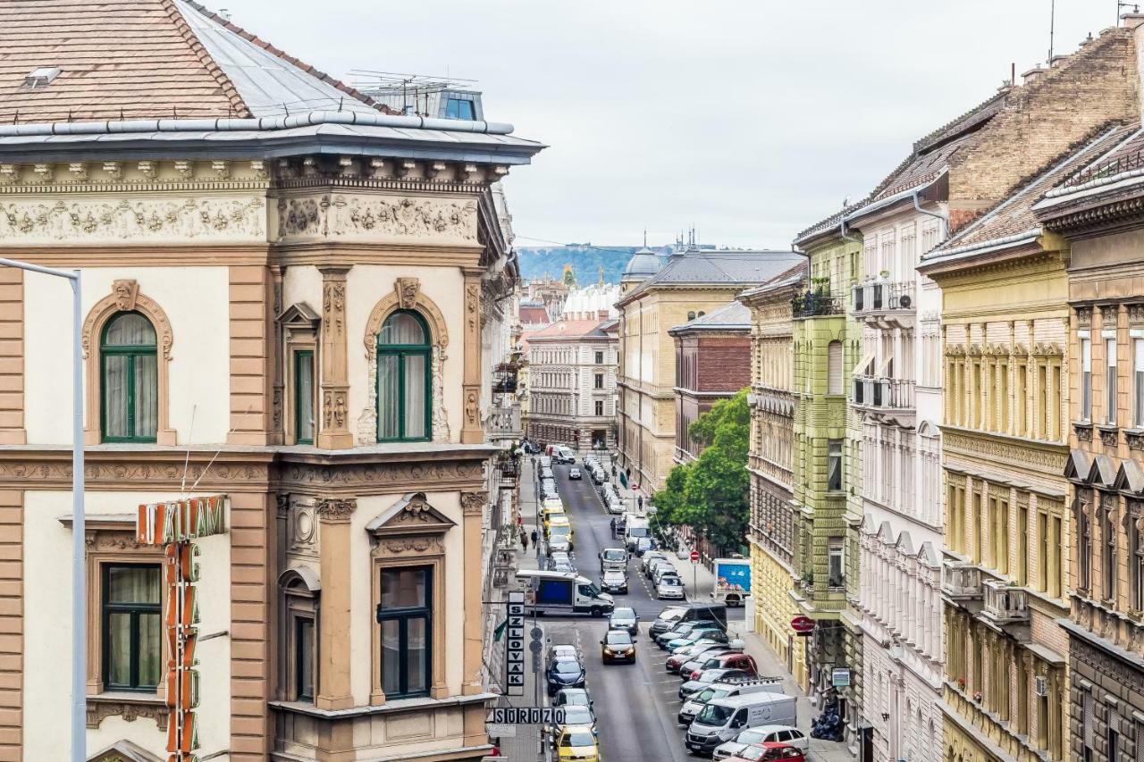 Bpr Luxe De Noir Et Blanc Apartment Budapest Eksteriør billede