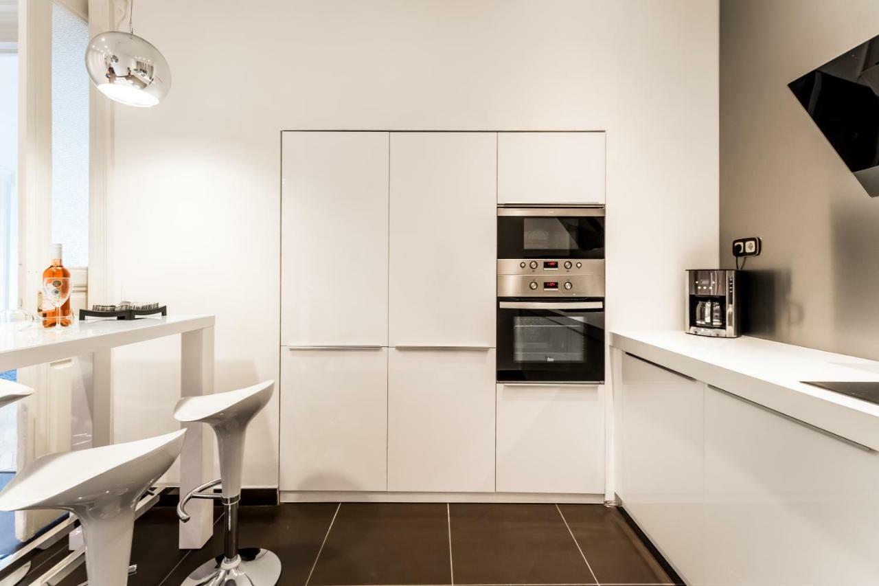 Bpr Luxe De Noir Et Blanc Apartment Budapest Eksteriør billede