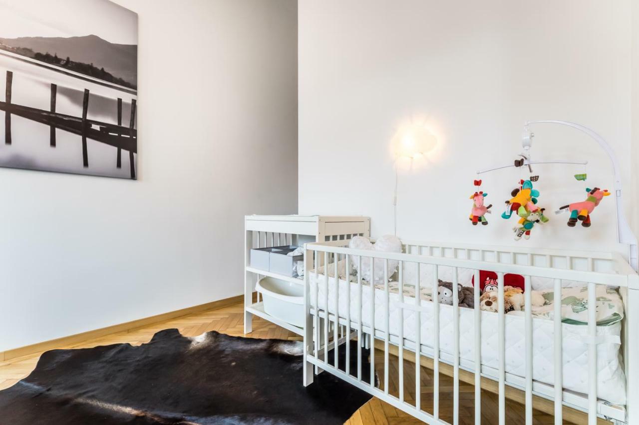 Bpr Luxe De Noir Et Blanc Apartment Budapest Eksteriør billede